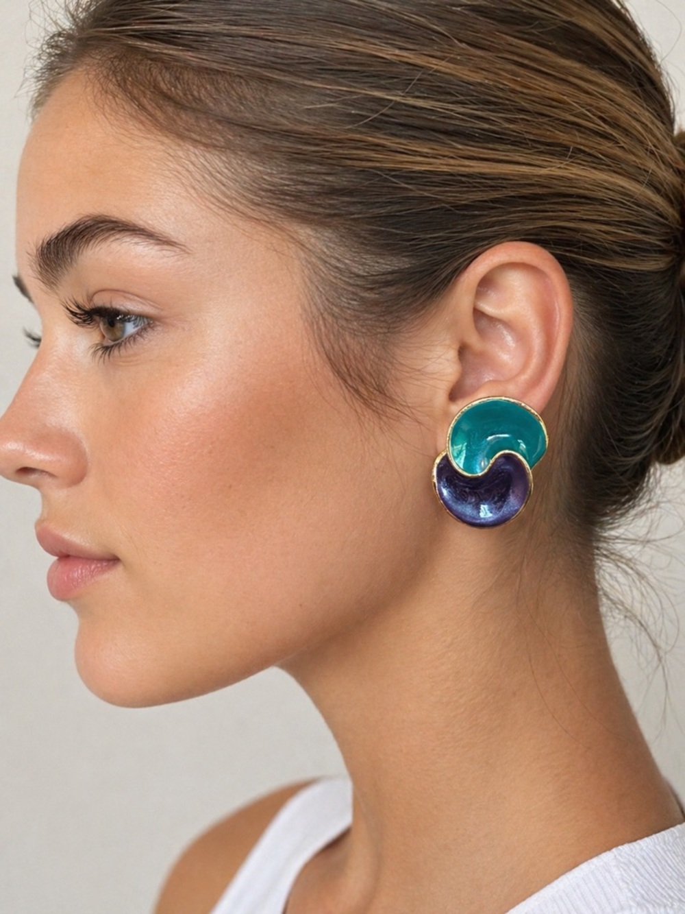 Vintage‎ Gold Tone Enamel Swirl Clip-On Earrings Teal Purple Statement Abstract
